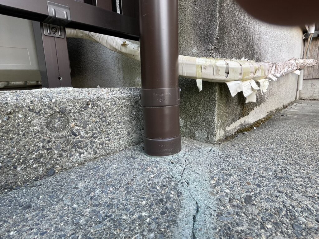 銅の樋から塩ビの樋に交換 - 株式会社天峰建設
